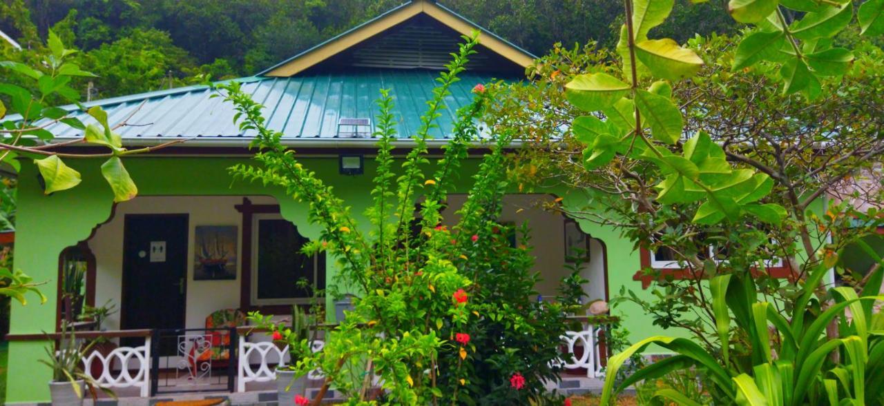 Dan Zoranz Self Catering Guest House La Digue Exterior foto