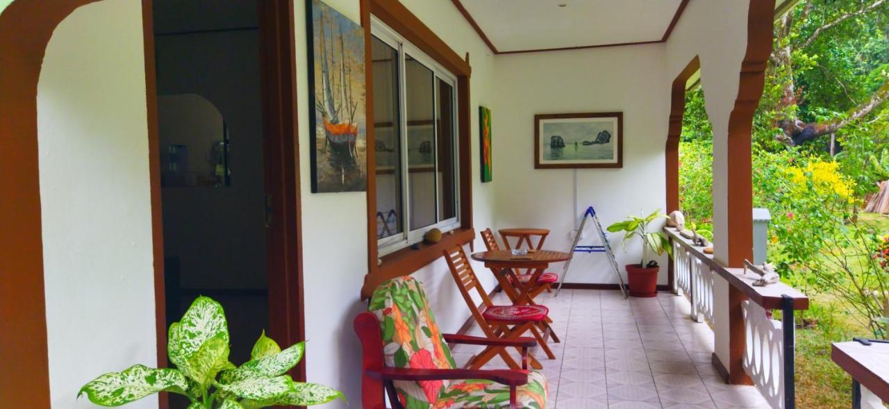 Dan Zoranz Self Catering Guest House La Digue Exterior foto