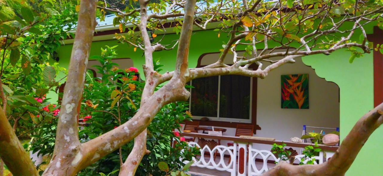 Dan Zoranz Self Catering Guest House La Digue Exterior foto