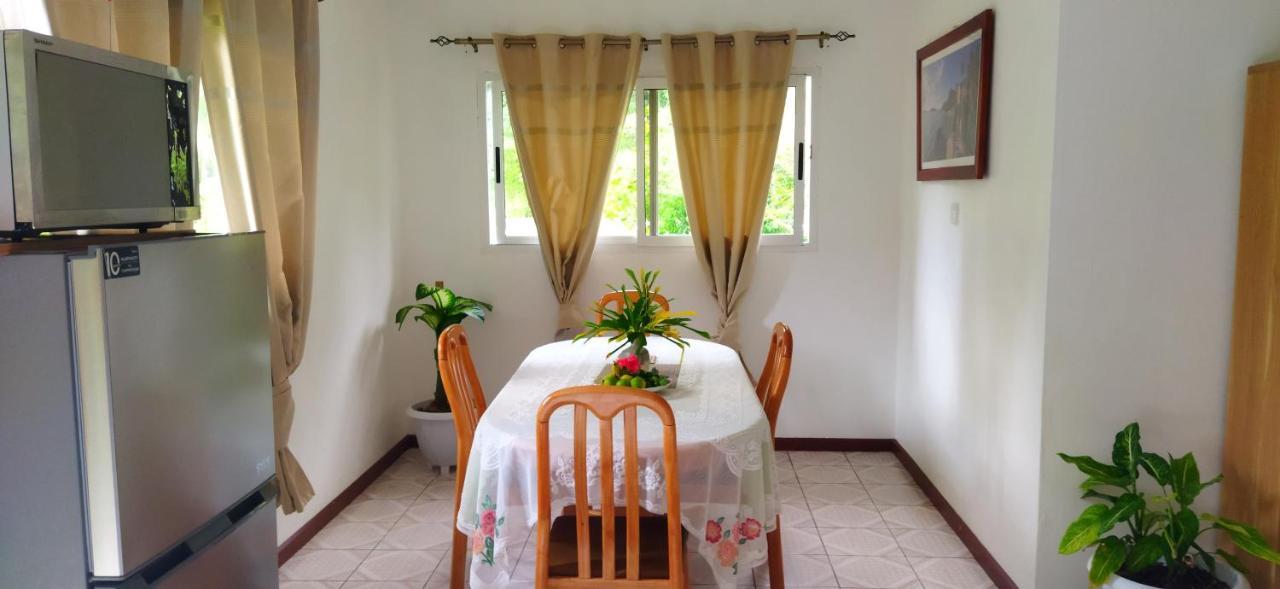 Dan Zoranz Self Catering Guest House La Digue Exterior foto