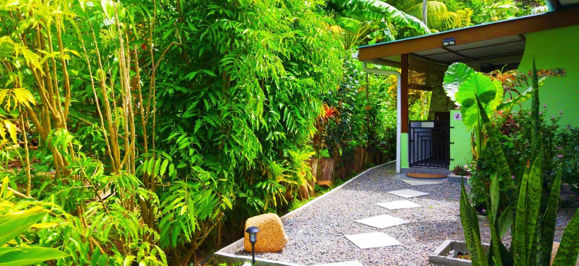 Dan Zoranz Self Catering Guest House La Digue Exterior foto